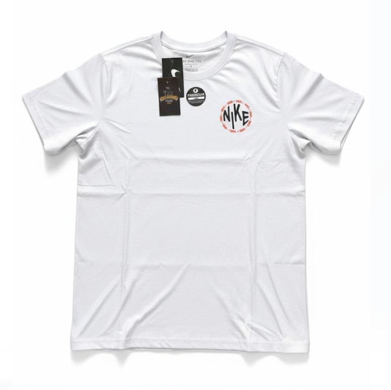 Camiseta Nike Classic Circle Logo – Branca
