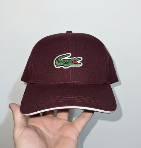 Boné Lacoste Big Croc Gabardine bordô